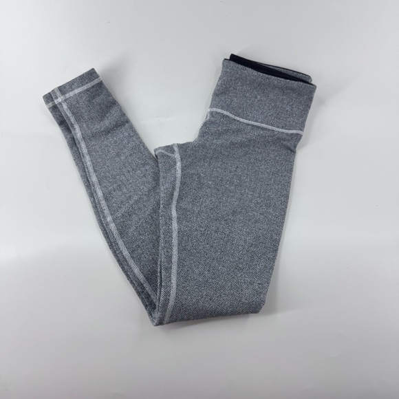 Lululemon Athletica Heathered Gray‎ Leggings - Picture 2 of 10